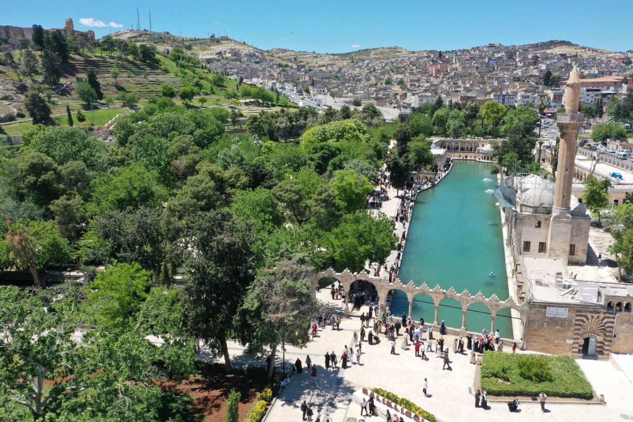 ŞANLIURFA (AA) – Türkiye'nin önemli turizm merkezlerinden Şanlıurfa'da hafta sonu