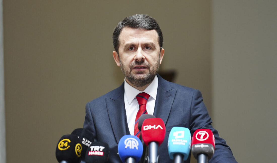 - Basın İlan Kurumu Genel Müdürü Abdulkadir Çay:
- "Bugün bu
