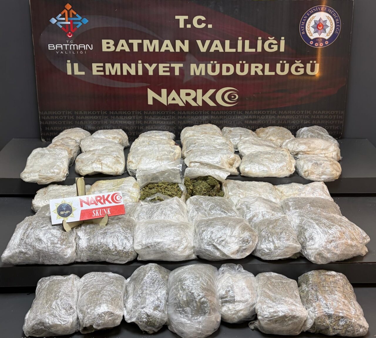 BATMAN – Batman'da bir kamyonette 20 kilogram skunk ele geçirildi.