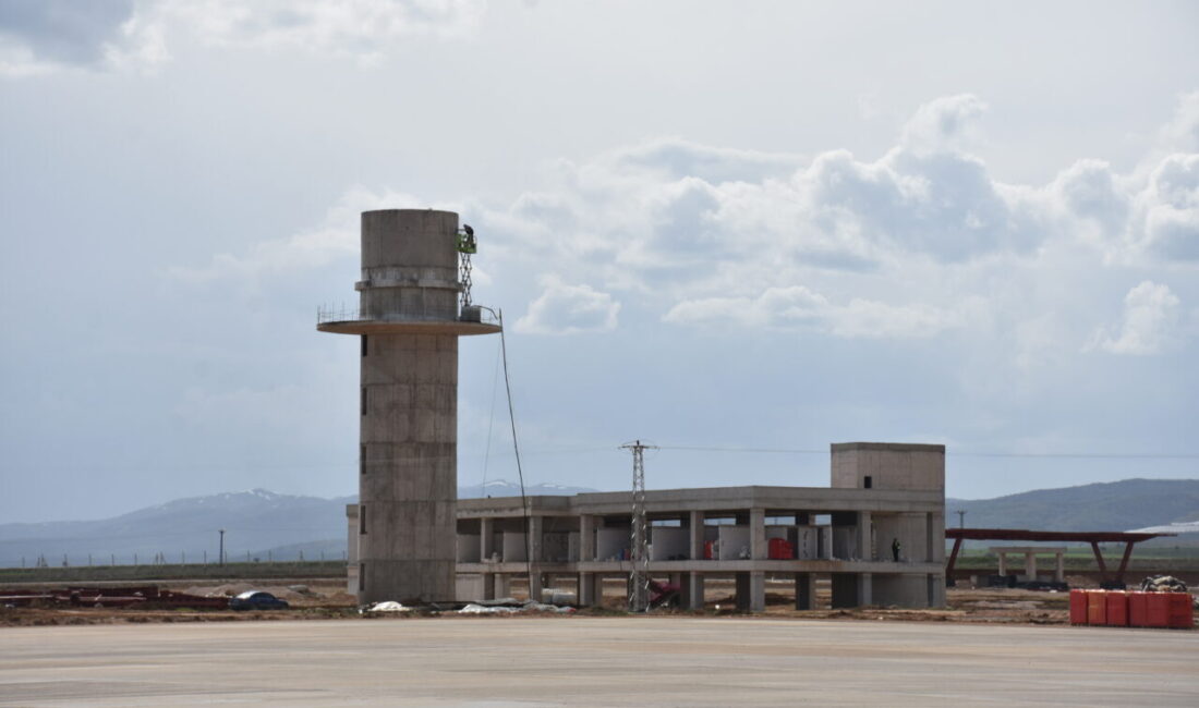 GÜMÜŞHANE (AA) – Gümüşhane Valisi Cevdet Atay ve Bayburt Valisi