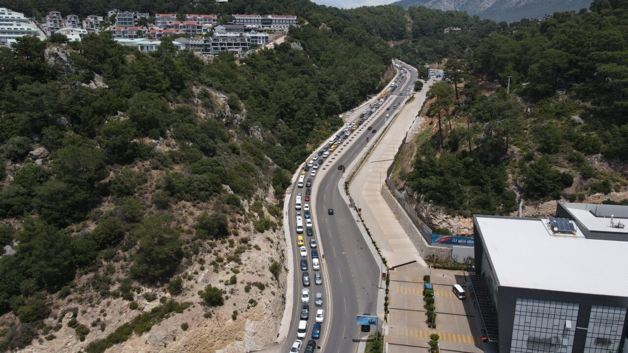 MUĞLA (AA) – Muğla’nın Fethiye ilçesine bağlı Ölüdeniz Mahallesi’nde, Kurban