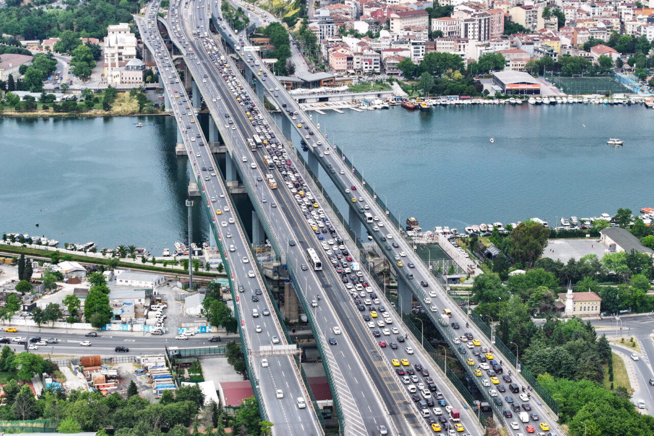 - Anadolu Otoyolu ve Kuzey Marmara Otoyolu'nun İstanbul'a varış yönünde