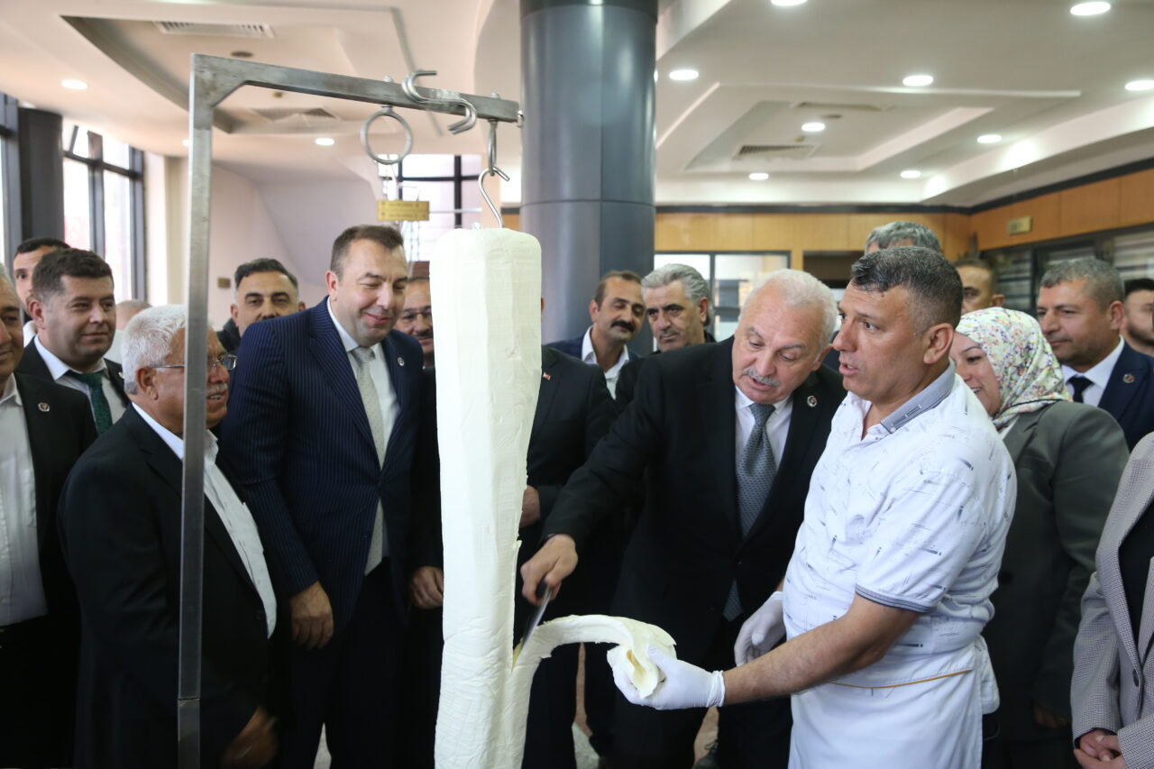 "Biz çocuklarımızı her türlü saldırıdan korumak, onları milli ve manevi