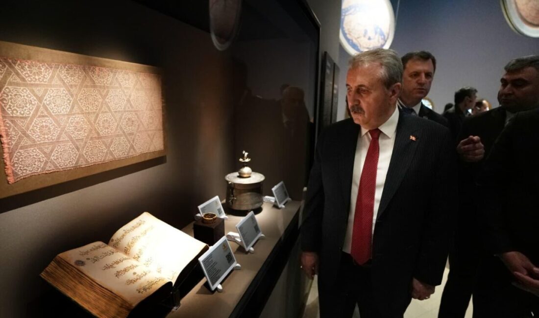 - "Burası İslam, özellikle Türk-İslam dünyasındaki müstesna müzelerden, müstesna yerlerden