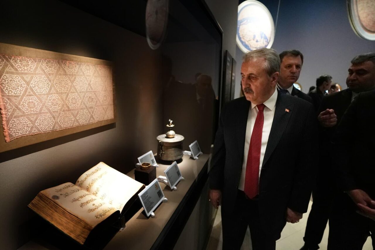 - "Burası İslam, özellikle Türk-İslam dünyasındaki müstesna müzelerden, müstesna yerlerden