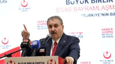 - "BBP'nin 33 yıllık geçmişinde yolsuzluklar, hırsızlıklar, gayriahlakilik yok. Vatanseverlik,