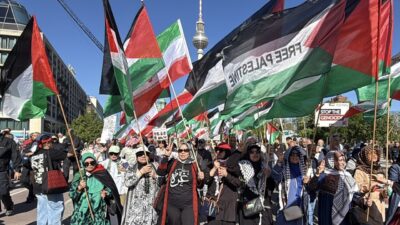 BERLİN (AA) – Almanya’nın başkenti Berlin'de Filistin’e destek gösterisi yapıldı.