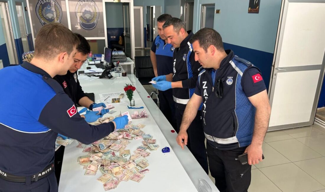 BİLECİK (AA) – Bilecik'te zabıta ekiplerince yakalanan dilencinin üzerinde 32