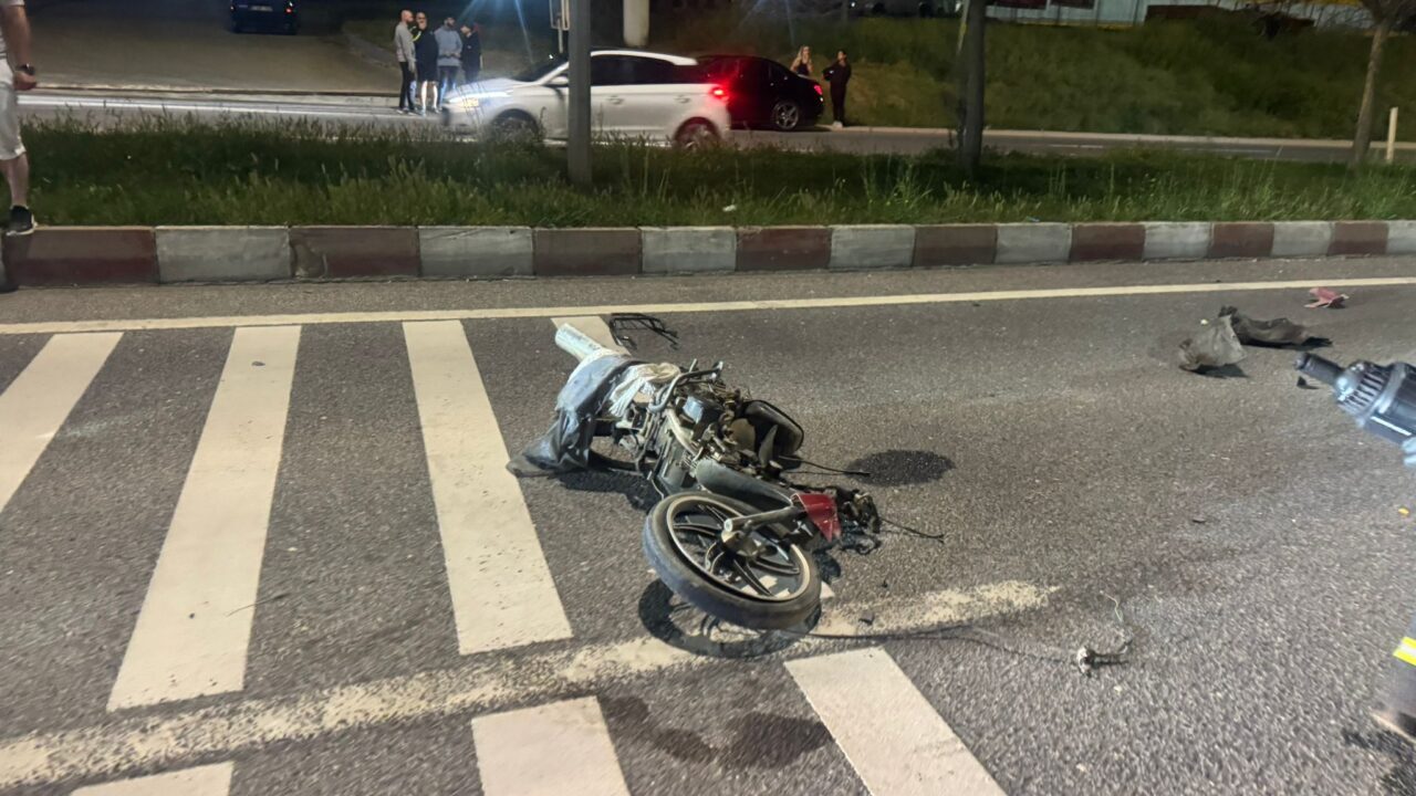 BİLECİK (AA) – Bilecik'te otomobil ile motosikletin çarpıştığı kazada, 1