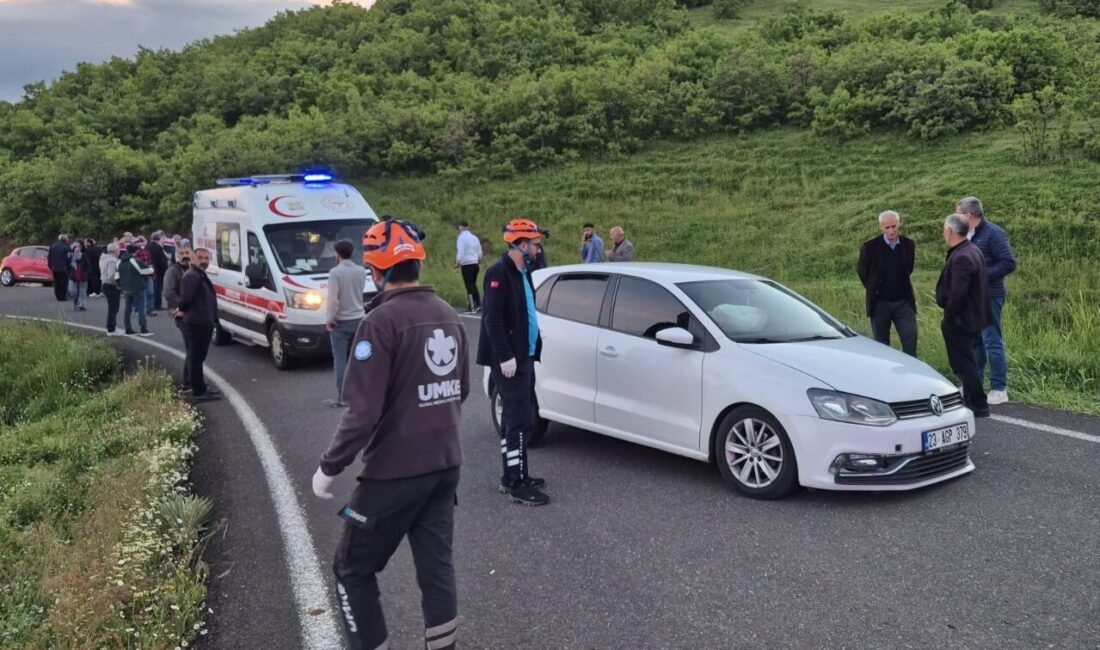 BİNGÖL (AA) – Bingöl'de iki otomobilin çarpışması sonucu 8 kişi