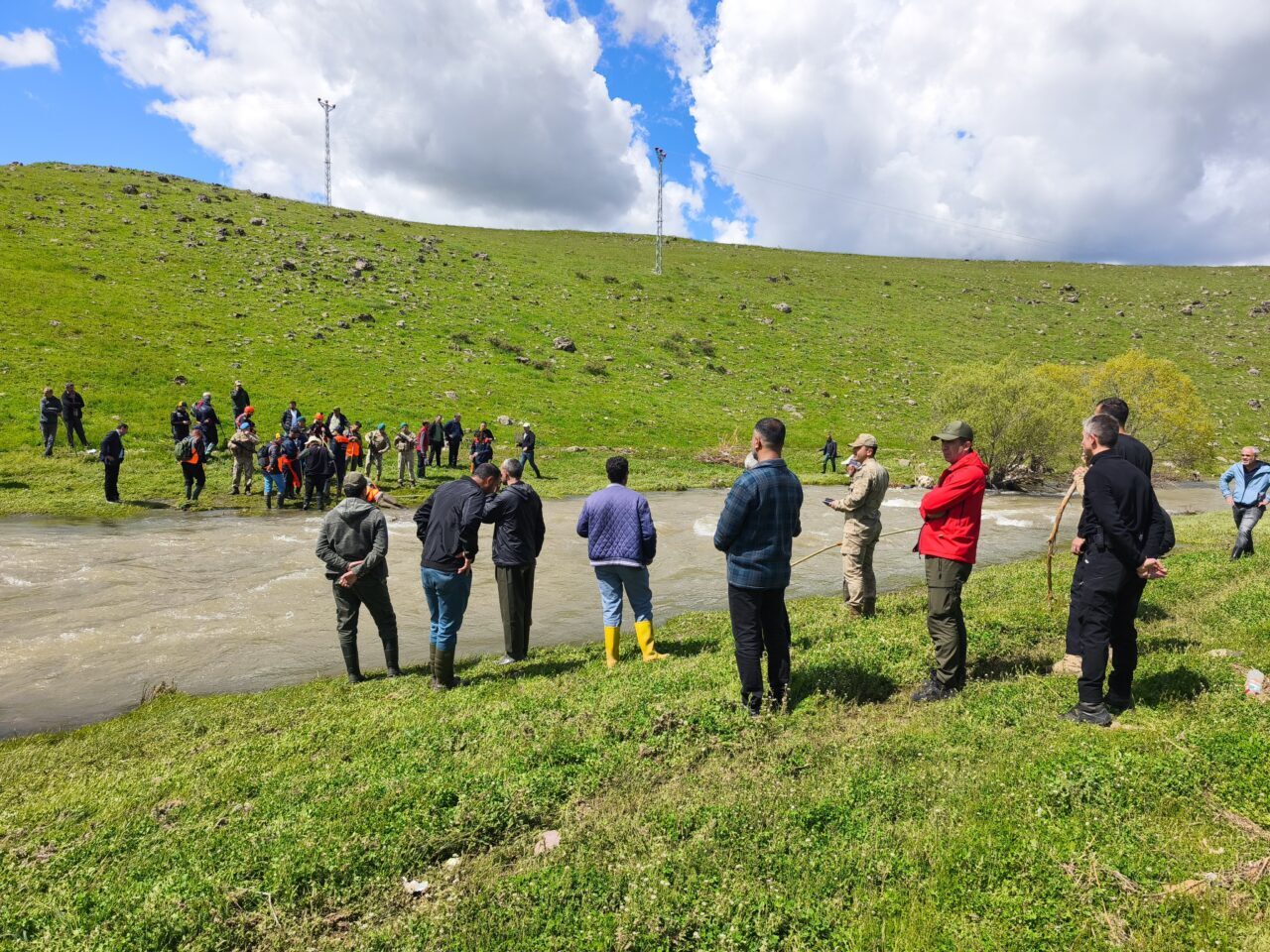 BİNGÖL (AA) – Bingöl'ün Solhan ilçesinde kaybolan emekli öğretmenin cenazesi