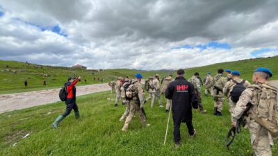 BİNGÖL (AA) – Bingöl'ün Solhan ilçesinde kaybolan emekli öğretmen için