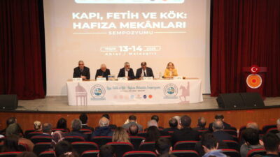BİTLİS (AA) – Bitlis'in Ahlat ilçesinde "Kapı, Fetih ve Kök: