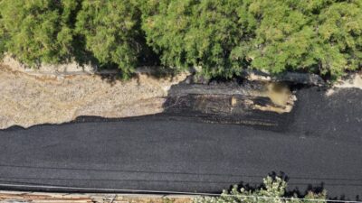 - Patlama sonrası çamurlu su nedeniyle denizin rengi değişti