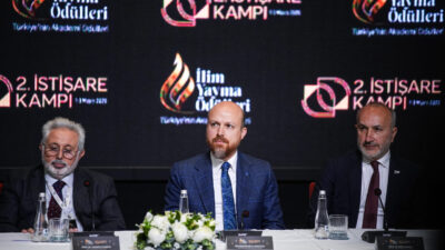 - İlim Yayma Vakfı Mütevelli Heyeti Başkanı Bilal Erdoğan:
- "Eğer