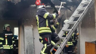 BURDUR (AA) – Burdur'da müstakil evde çıkan yangın, hasara neden
