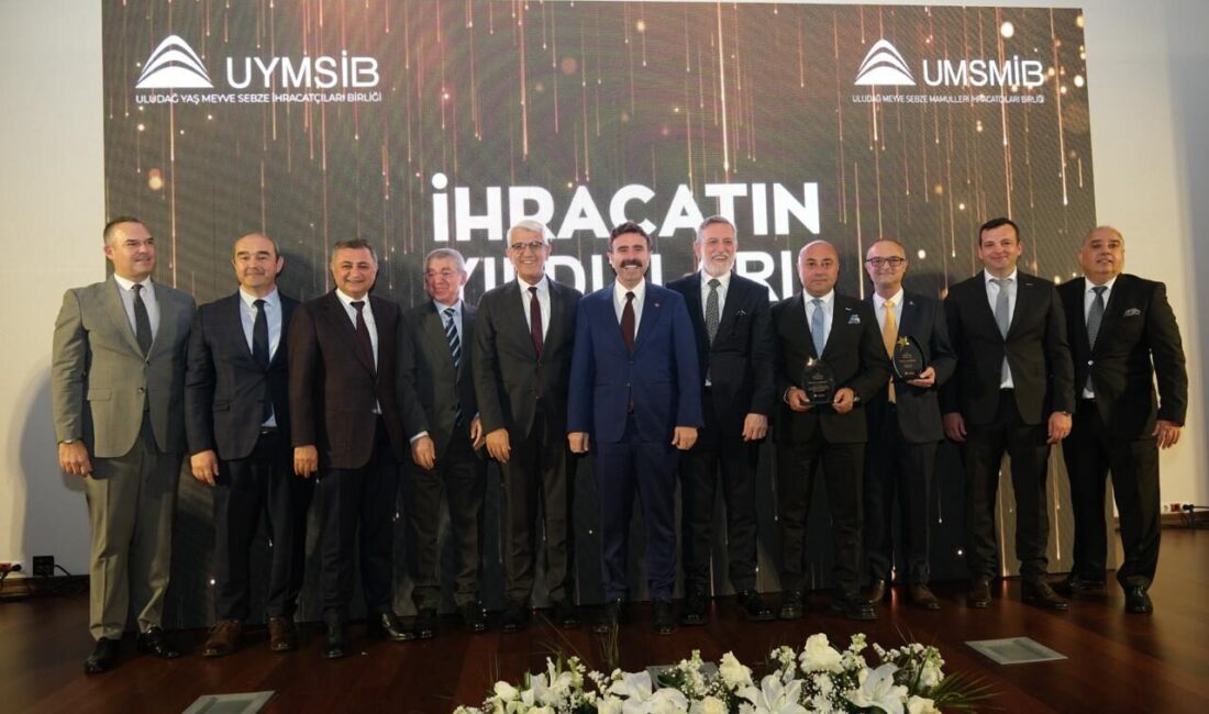 - UMSMİB ve UYMSİB tarafından düzenlenen törende 2025'in en başarılı
