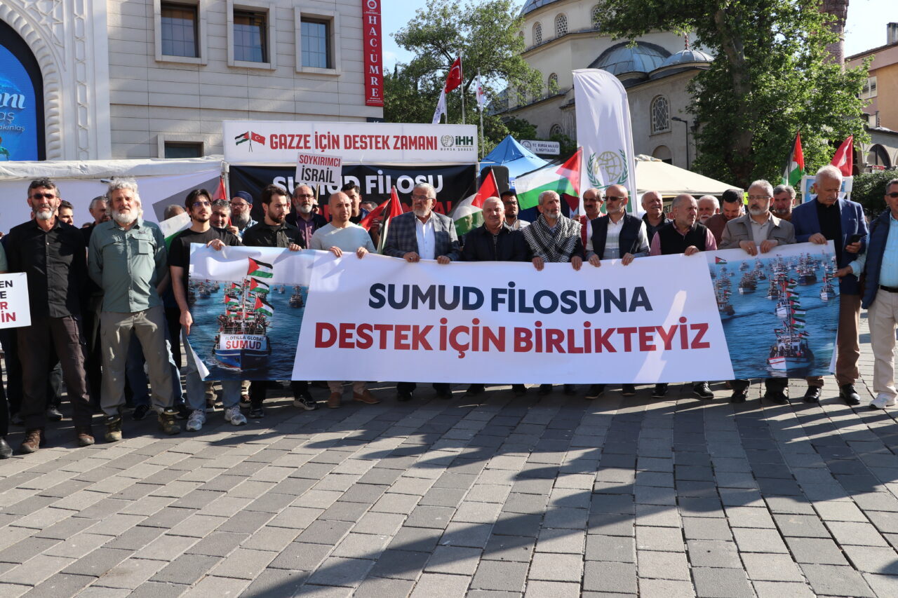 BURSA (AA) – Bursa'da İsrail ordusunun, Gazze'ye yönelik ablukayı kırmayı