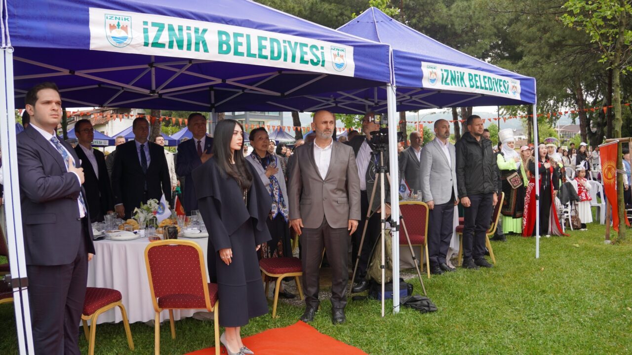 BURSA (AA) – Bursa'nın İznik ilçesinde Kırgız Şenlikleri düzenlendi. Kırgız