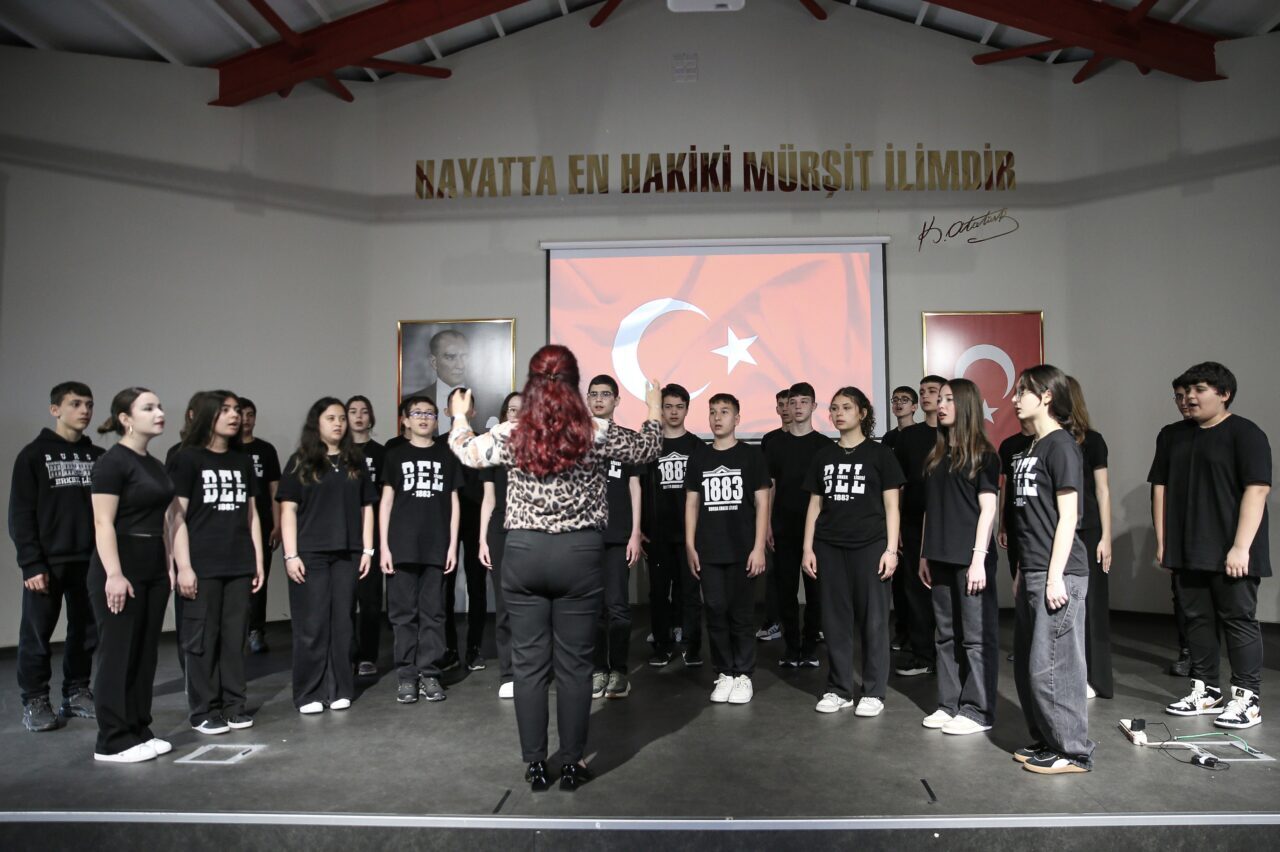 BURSA (AA) – Sultan 2. Abdülhamid tarafından "Bursa Mektebi Sultanisi"