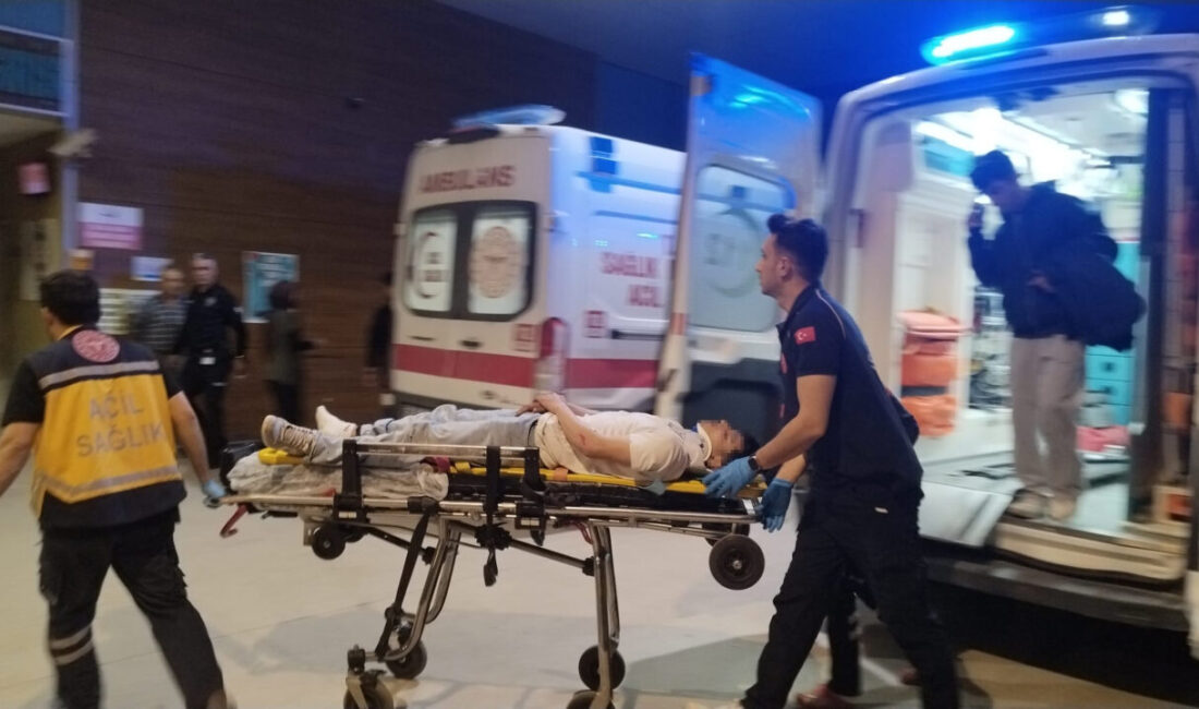 BURSA (AA) – Bursa'nın İnegöl ilçesinde otomobil ile çarpışan motosikletteki