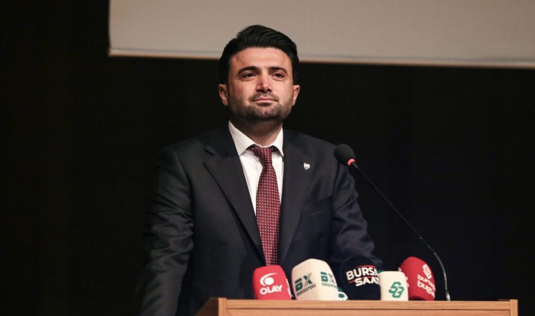 - Bursaspor Kulübü Başkanı Enes Çelik:
- "Birçok 1. Lig takımı