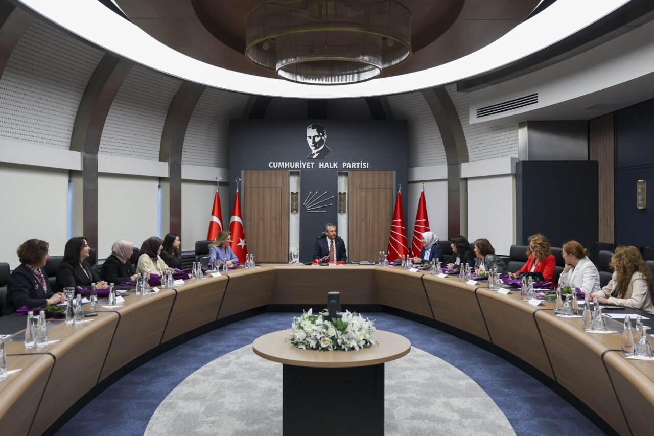 ANKARA (AA) – CHP Genel Başkanı Özgür Özel, siyasi partilerin