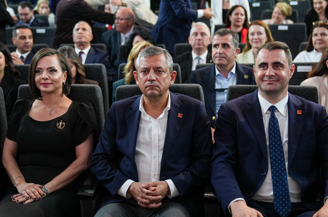 - "(İzmir'deki kooperatif mağduriyeti) Geçtiğimiz ay duran kooperatiflerin hepsinin harekete