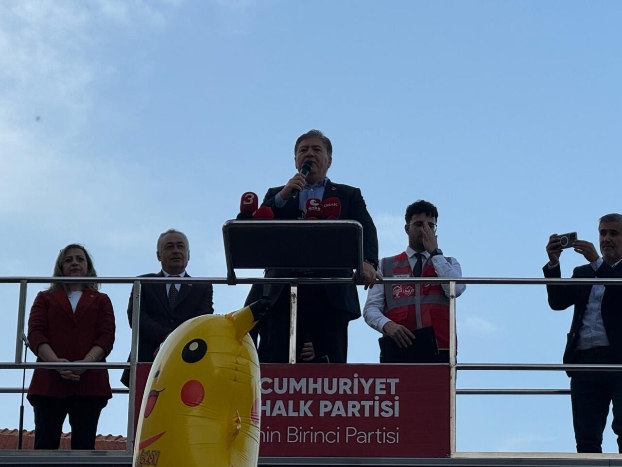 AFYONKARAHİSAR (AA) – CHP Grup Başkanvekili Murat Emir, "Afyon'un İradesine