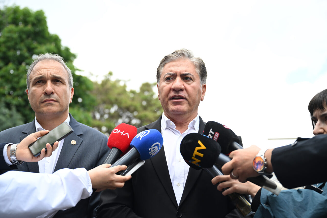 ANKARA (AA) – CHP Milletvekilleri Murat Emir ve Suat Özçağdaş,