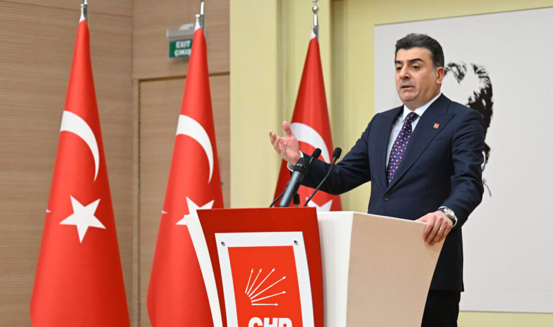 - "(Afyonkarahisar Belediye Başkanı Köksal) Yönetim olarak Burcu Köksal'ı kesin