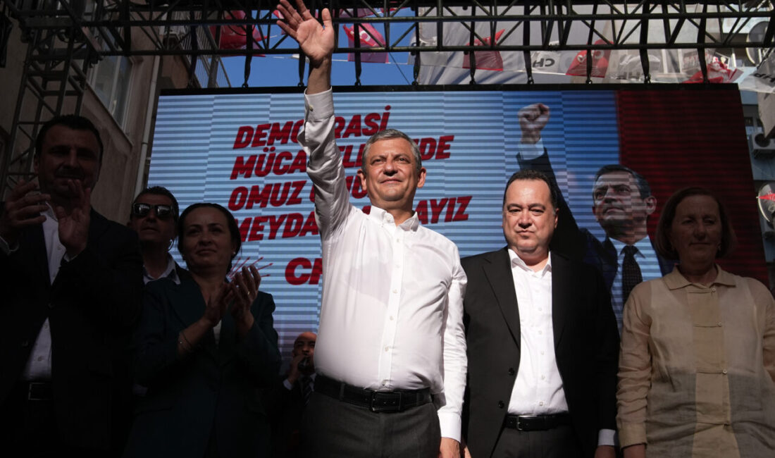 - "Bayramdan 15 gün sonraki pazar, 973 ilçede, 81 ilde