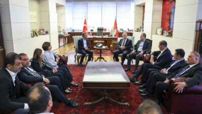 - "Gelinen aşamada, partimizin selameti ve geleceği açısından, olağanüstü kurultayımızın