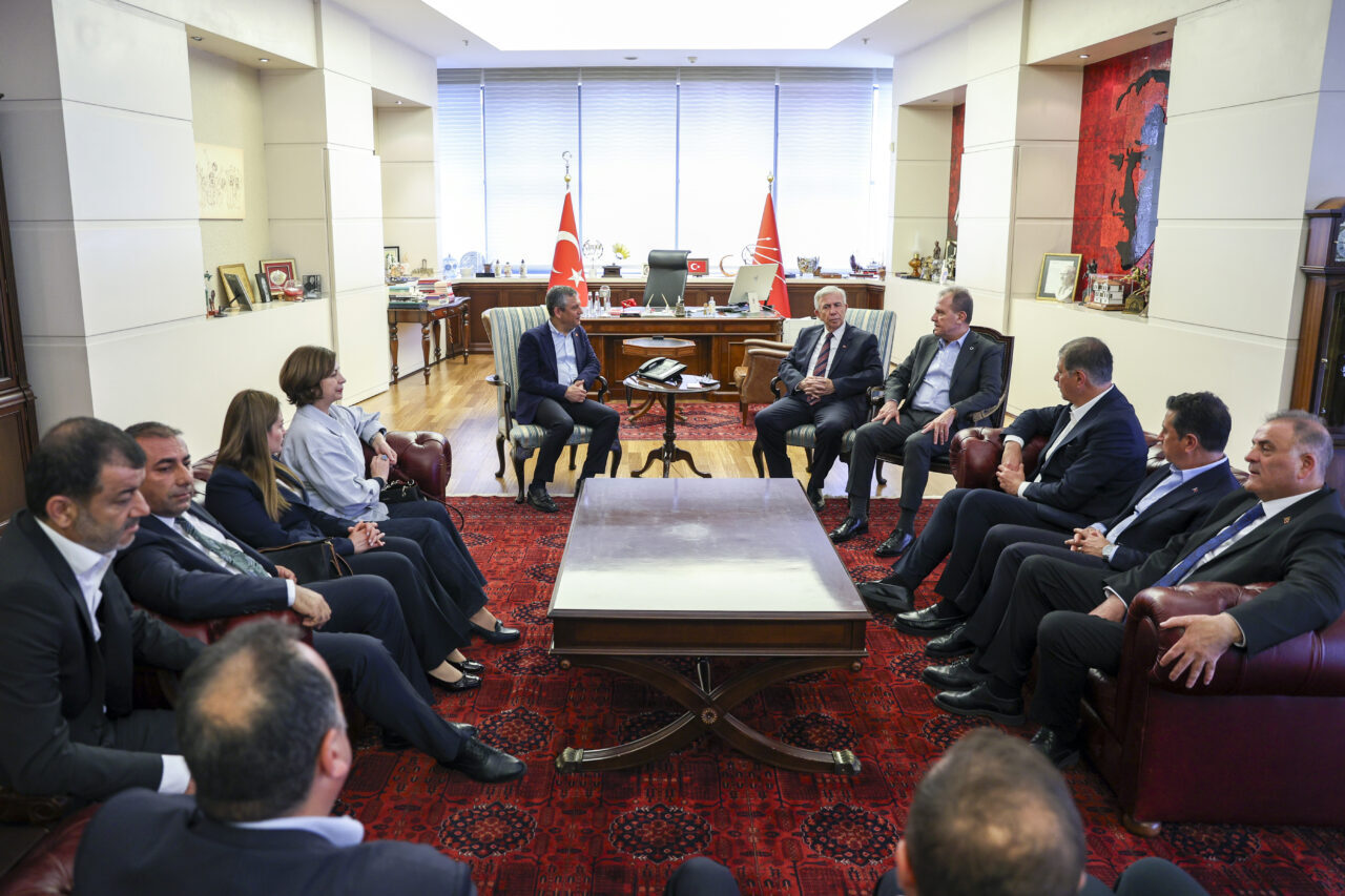 - "Gelinen aşamada, partimizin selameti ve geleceği açısından, olağanüstü kurultayımızın