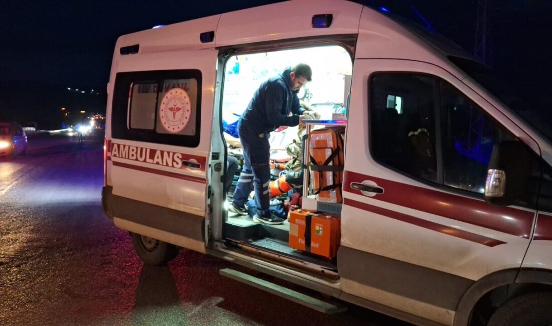 ÇORUM (AA) – Çorum'un İskilip ilçesinde iki otomobilin çarpışması sonucu