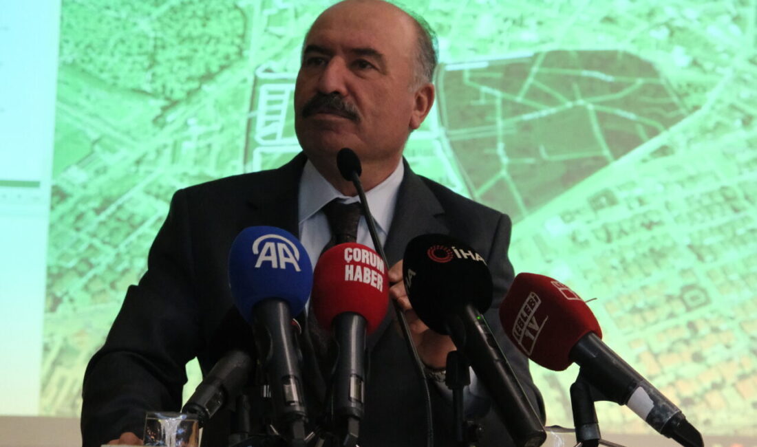 ÇORUM (AA) – Çorum'da Kentsel Dönüşüm Bilgilendirme Toplantısı gerçekleştirildi. Vali