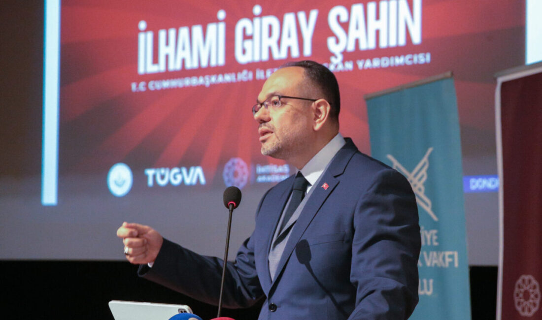 - "Sosyal medya, bilgiye hızlı erişim, etkileşim ve kişiler arası