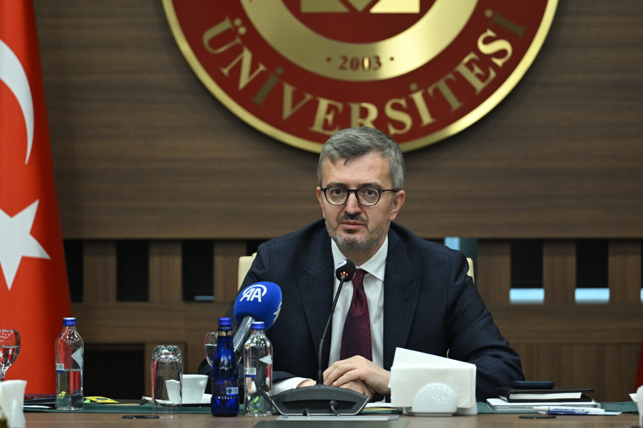 - "Gazze soykırımına, İsrail'in katliamlarına ve bölgesel yayılmacılığa karşı en
