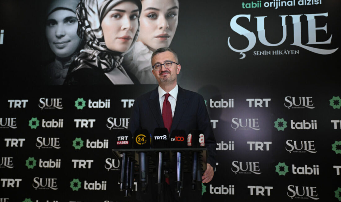 - "Türkiye'de kadın olmanın, başörtü takmanın nasıl bir hikayesi olduğunu,
