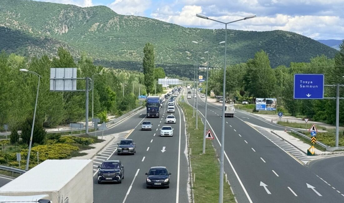 ÇANKIRI (AA) – Kurban Bayramı tatili dönüşü dolayısıyla D-100 kara
