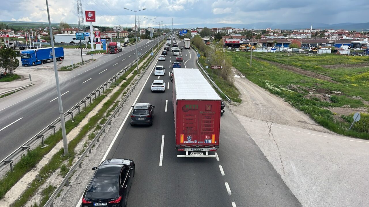 ÇANKIRI (AA) – Kurban Bayramı tatili dolayısıyla D-100 kara yolunun