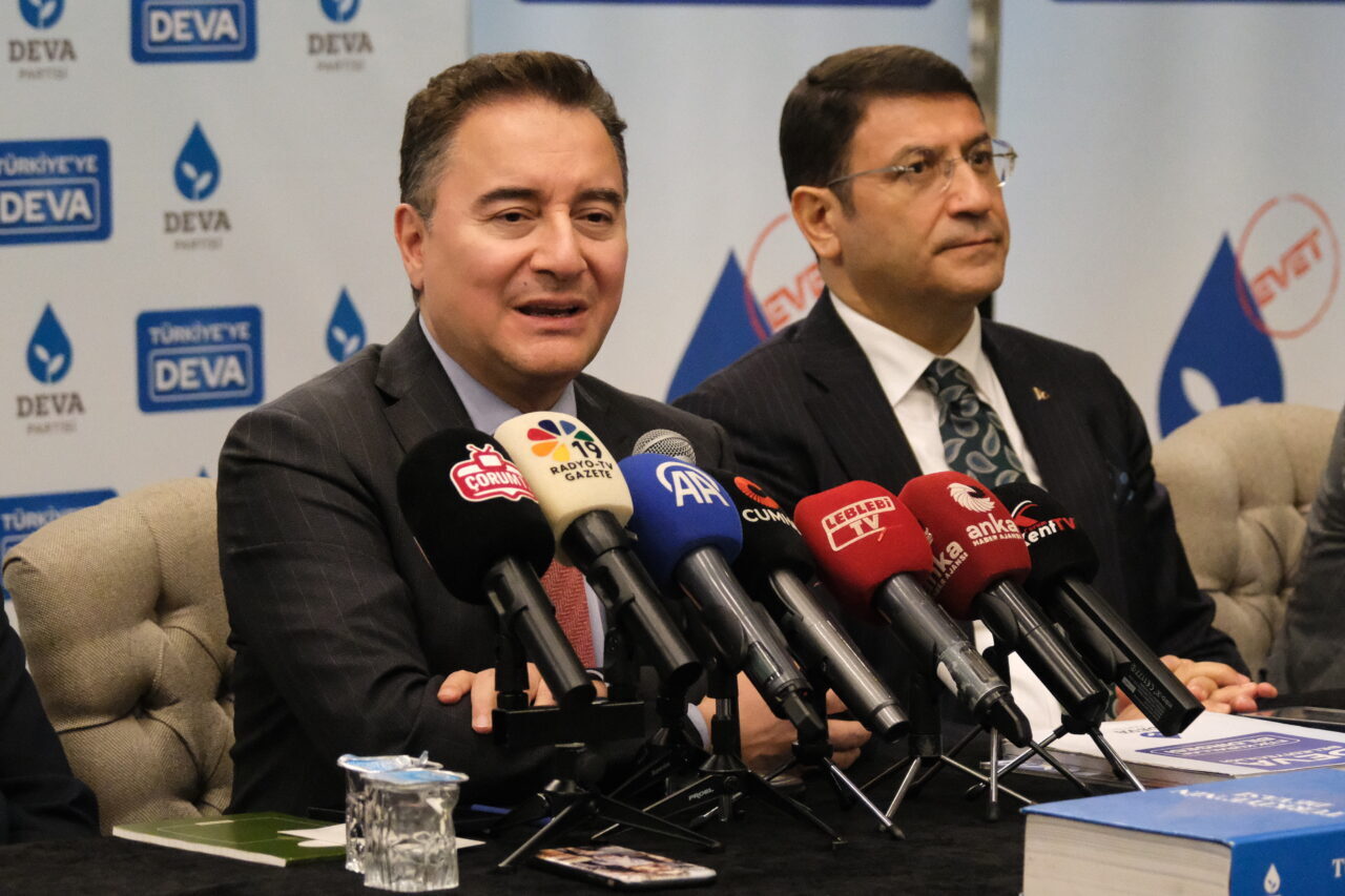ÇORUM (AA) – DEVA Partisi Genel Başkanı Ali Babacan, "Türkiye