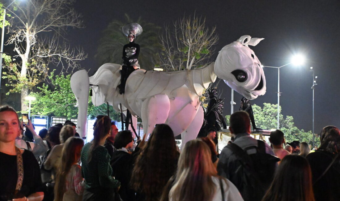 ANTALYA (AA) – Antalya'da düzenlenen Devlet Tiyatroları Antalya 16. Uluslararası