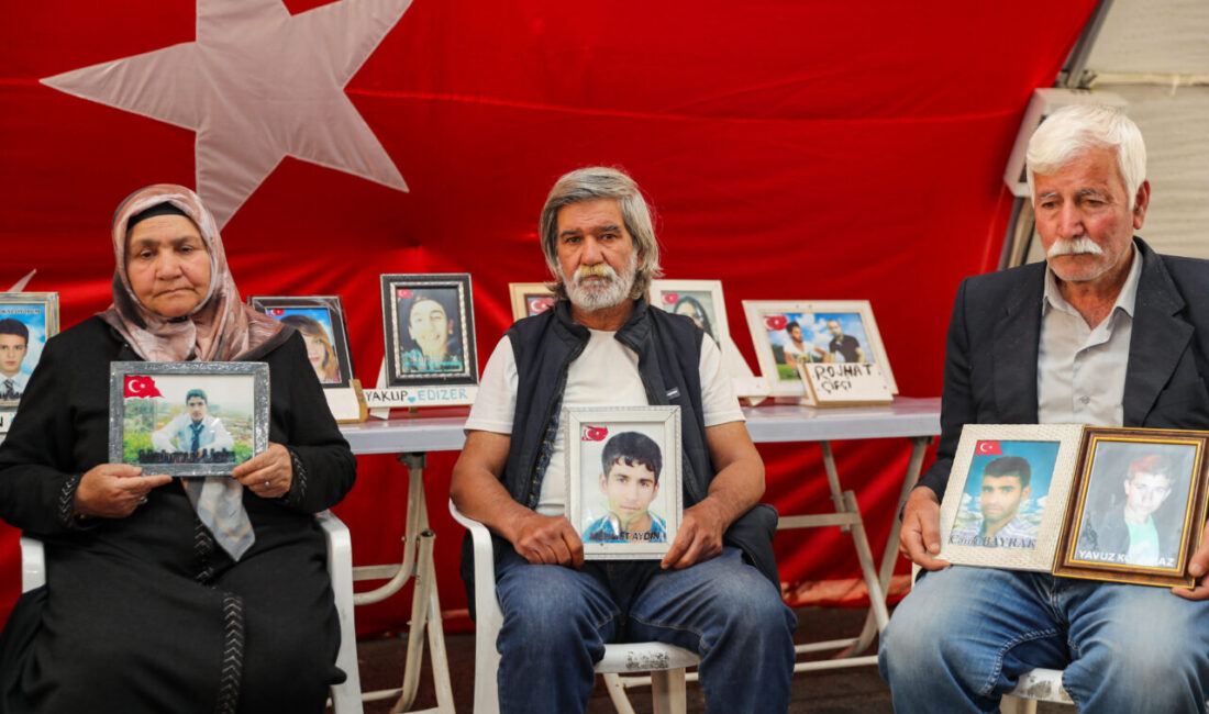 - Anne Bedriye Uslu:
- "İnşallah Mahmut'umu alıp eve götüreceğim"