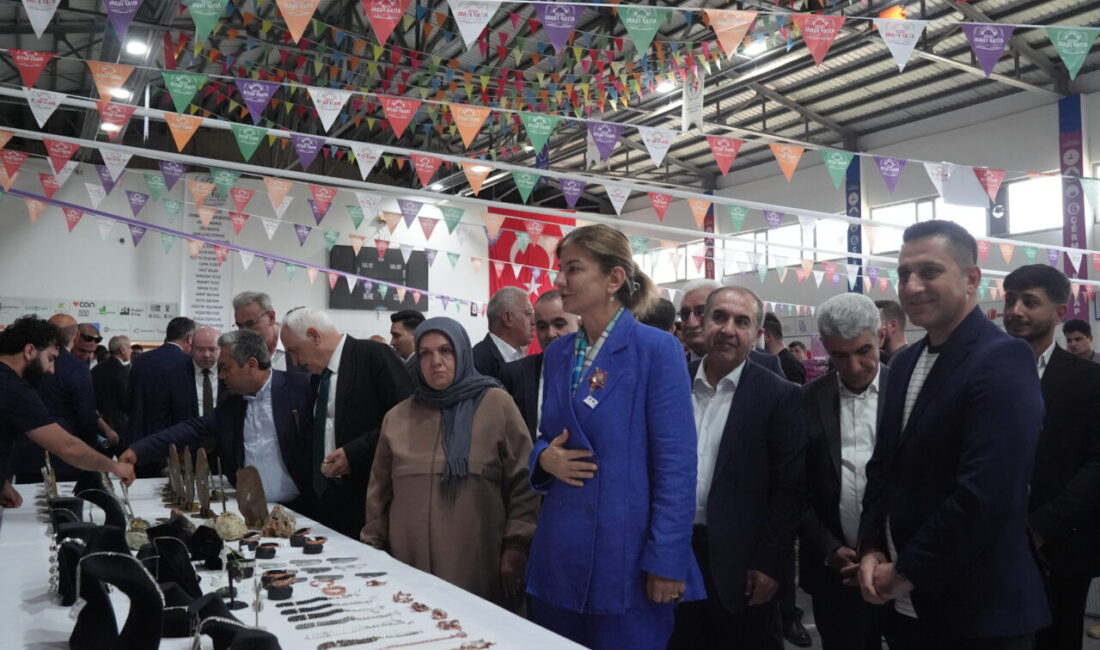 - AK Parti Grup Başkanvekili ve Manisa Milletvekili Bahadır Yenişehirlioğlu:
-