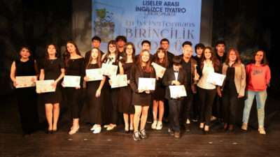 DİYARBAKIR (AA) – Diyarbakır'da lise öğrencilerinin İngilizceyi sanatla buluşturduğu "Young