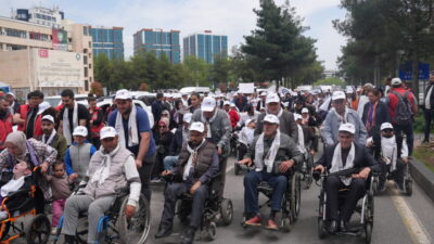 DİYARBAKIR (AA) – Diyarbakır'da, Büyükşehir Belediyesi tarafından "Engelliler Onur Yürüyüşü"