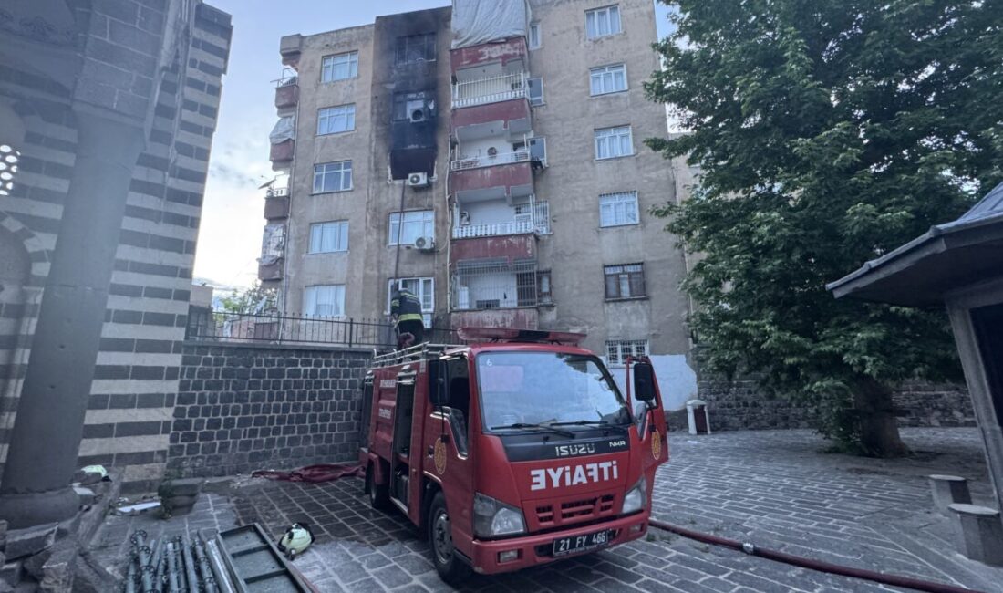 DİYARBAKIR (AA) – Diyarbakır'ın merkez Sur ilçesinde evde çıkan yangında