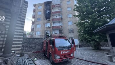 DİYARBAKIR (AA) – Diyarbakır'ın merkez Sur ilçesinde evde çıkan yangında