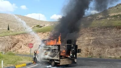 DİYARBAKIR (AA) – Diyarbakır'ın Çınar ilçesinde seyir halindeyken alev alan